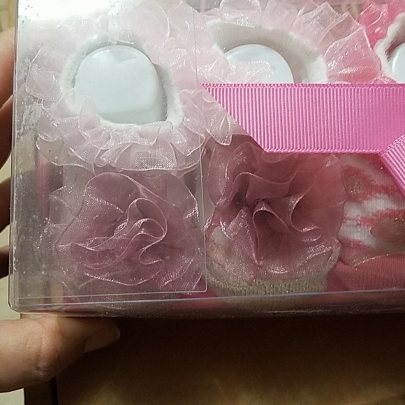 Limited Too  3Pair of sock gift set - Picture 3 of 7